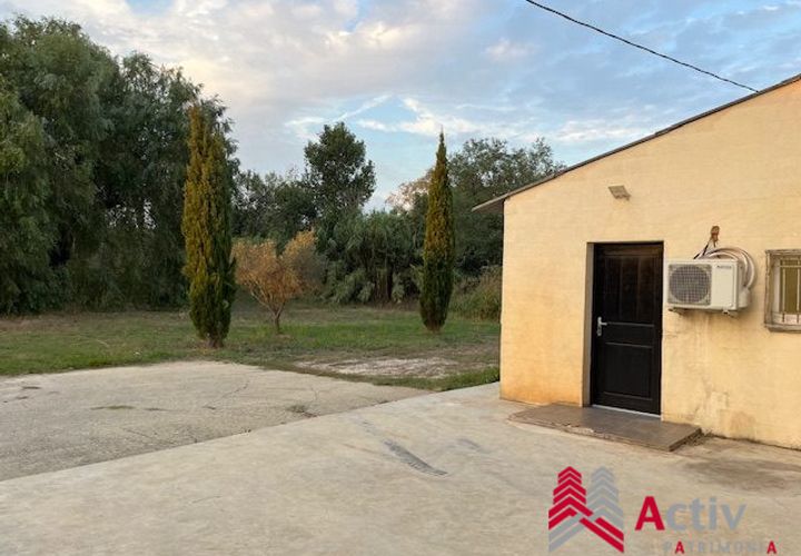 Erhvervsejendom i Arles, Bouches-du-Rhone, Arles - € 183.600 | Ref: VP100-ACTIVPATRIMONIA - foto 1