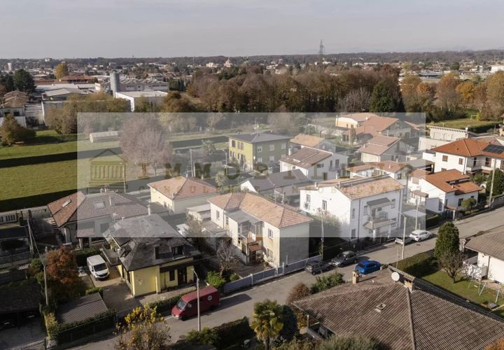 Leilighet i Mariano Comense, Como, Mariano Comense - € 140 000 | Ref: Ser106 - foto 1
