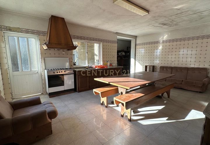 Villa i Oliveira do Bairro, Aveiro, Oliveira do Bairro - € 120.000 | Ref: C0385-00946 - foto 1