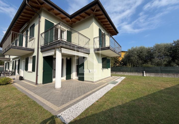 Villa a Salo, Brescia, Salo - € 640.000 | Ref: 33091066-28 - foto 1