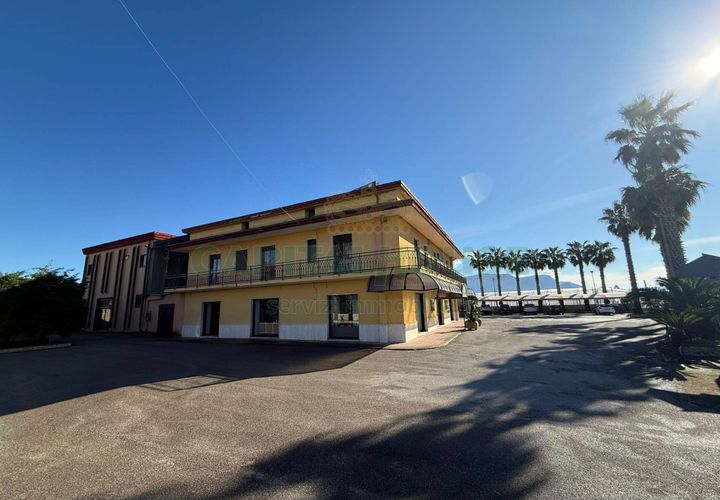 Erhvervsejendom i Eboli, Salerno, Eboli - € 1.450.000 | Ref: 199 - foto 1