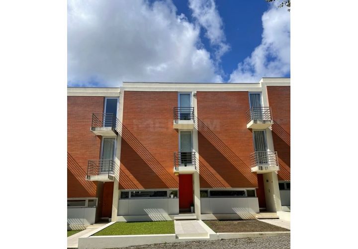 Villa a Moreira, Porto, Moreira - € 590.000 | Ref: M2045 - foto 1
