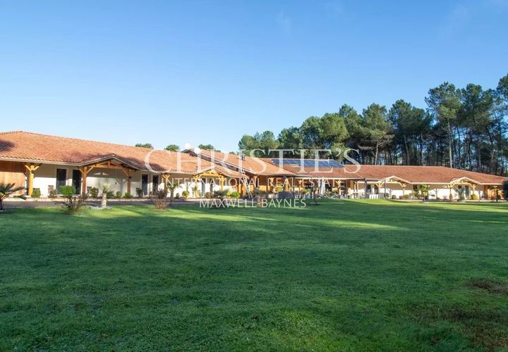 Erhvervsejendom i Casteljaloux, Lot-et-Garonne, Casteljaloux - € 2.340.000 | Ref: JV1109 - foto 1