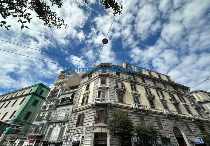 Erhvervsejendom i Naples, Naples, Naples - € 150.000 | Ref: Stazione.b - foto 1
