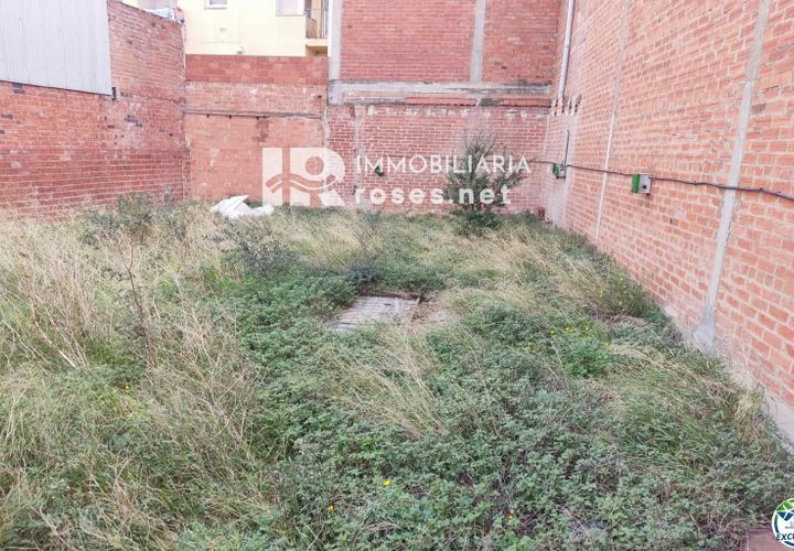 Finca i Figueres, Gerona, Figueres - € 99.000 | Ref: 3639 - foto 1
