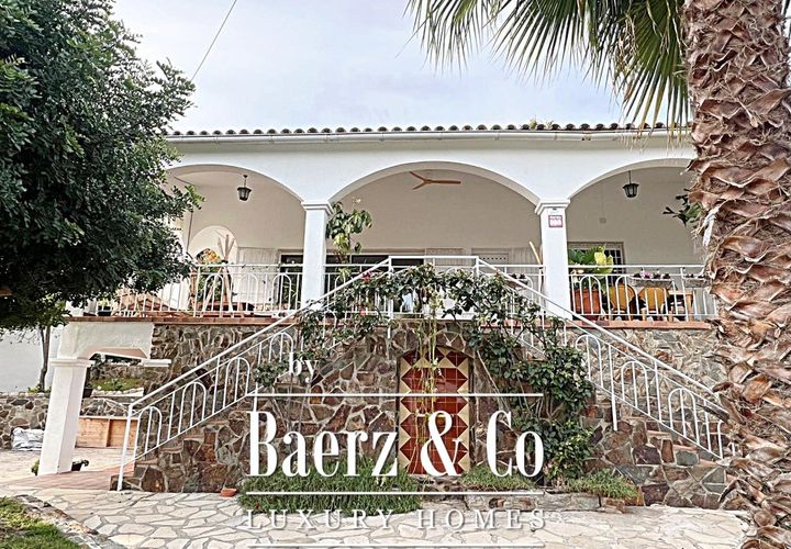 Villa en Cunit, Tarragona, Cunit - € 890.000 | Ref: 47127 - photo 1