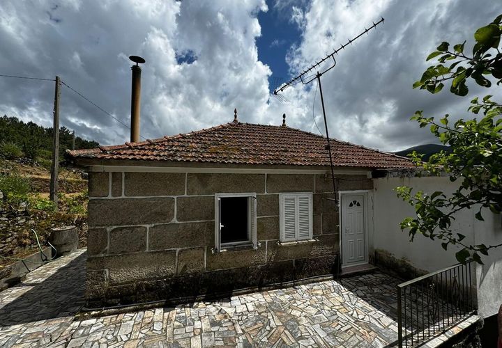 Villa i Cousso, Viana do Castelo, Cousso - € 79.500 | Ref: SF-SAFTI:007479 - foto 1