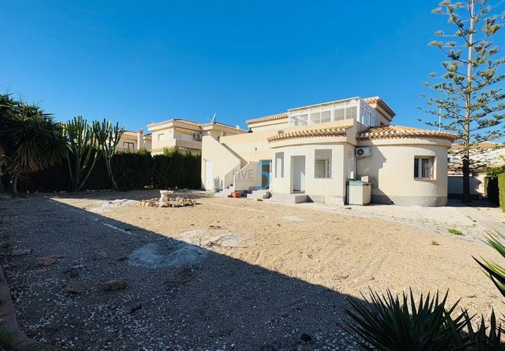 Villa i Playa Flamenca, Alicante, Playa Flamenca - € 509.000 | Ref: P8497 - foto 1