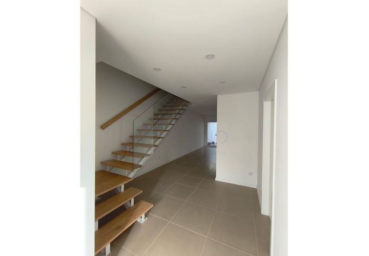 Villa i Almada, Setubal, Almada - € 530.000 | Ref: 135 - foto 1