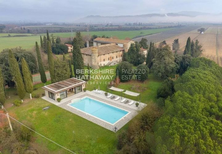 Villa a Arezzo, Arezzo, Arezzo - € 600.000 | Ref: ito3052 - foto 1