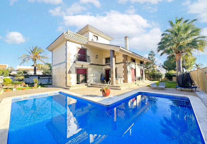 Villa a Cabo Roig, Alicante, Cabo Roig - € 1.700.000 | Ref: 2-16091/72737 - foto 1