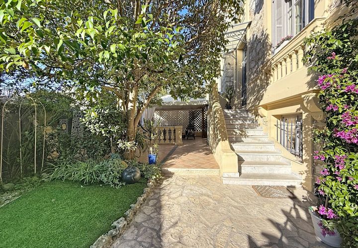 Villa i Nice, Alpes-Maritimes, Nice - € 1.250.000 | Ref: 86514823 - foto 1