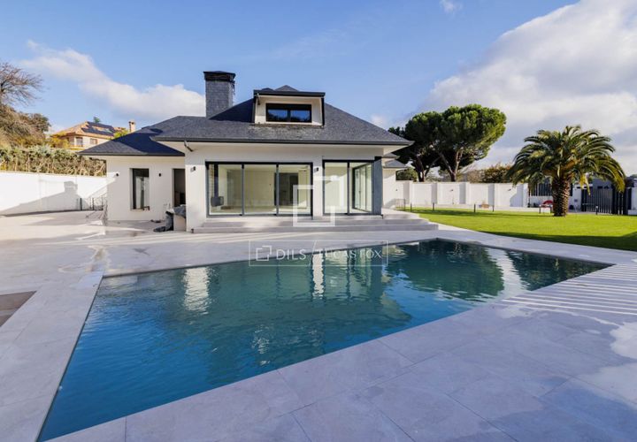 Villa i Boadilla Del Monte, Madrid, Boadilla Del Monte - € 2 950 000 | Ref: POZ63952 - foto 1