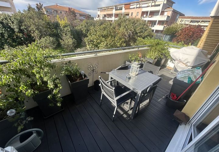 Lejlighed i Marseille, Bouches-du-Rhone, Marseille - € 299.000 | Ref: 11942CH712 - foto 1