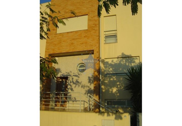 Villa a Folgosa, Porto, Folgosa - € 430.000 | Ref: 5860/25 - foto 1
