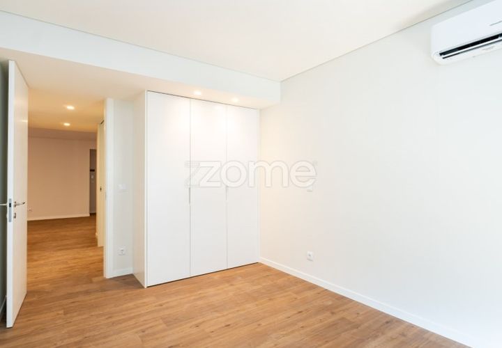 Lejlighed i Oliveira do Douro, Porto, Oliveira do Douro - € 419.000 | Ref: ZMPT583404 - foto 1