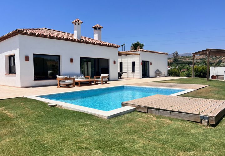 Villa a Estepona, Malaga, Estepona - € 1.395.000 | Ref: CC57106574 - foto 1