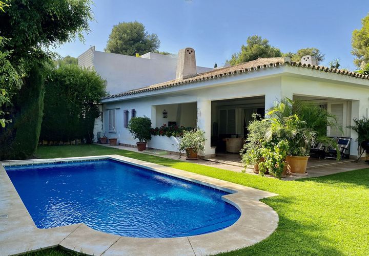 Villa i Los Monteros, Malaga, Los Monteros - € 1.900.000 | Ref: CC57139067 - foto 1
