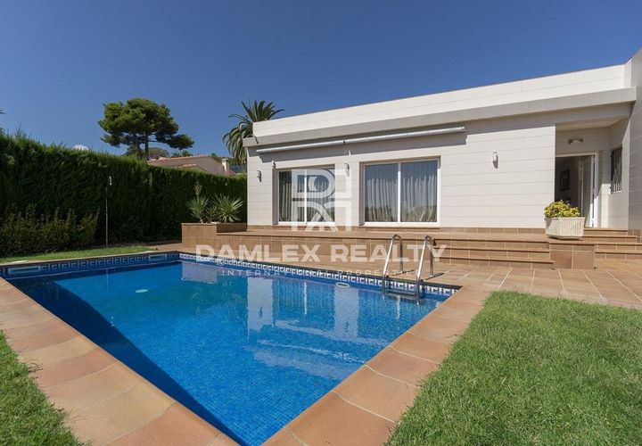 Villa i Lloret De Mar, Gerona, Lloret De Mar - € 900.000 | Ref: 1613638 - foto 1