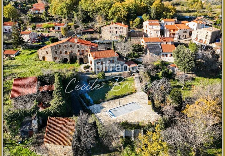Villa i Taulis, Pyrenees-Orientales, Taulis - € 999.000 | Ref: 340936409239 - foto 1