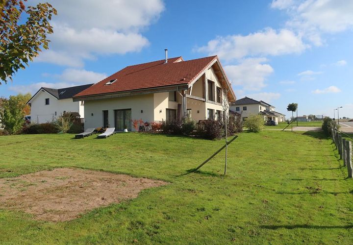 Villa a Pontarlier, Doubs, Pontarlier - € 699.000 | Ref: 604-BES - foto 1