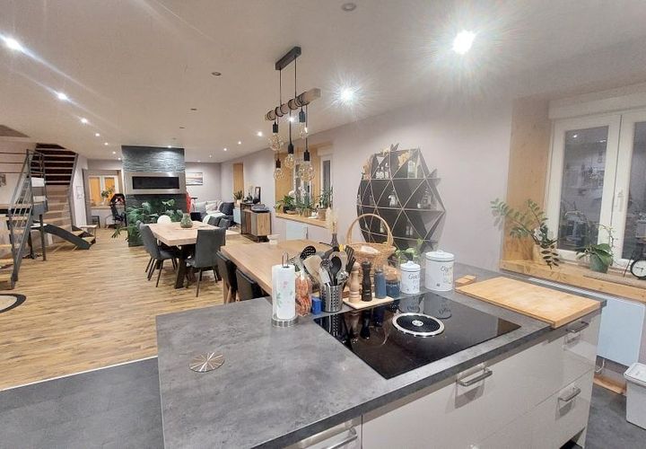 Dupleks i Maîche, Doubs, Maîche - € 269 000 | Ref: 2773-MAI - foto 1