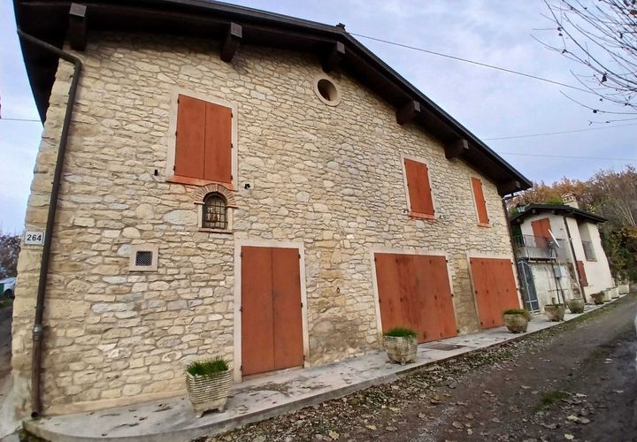 Villa i Guiglia, Modena, Guiglia - € 270.000 | Ref: 3102 - foto 1