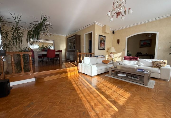 Villa a Angouleme, Charente, Angouleme - € 438.000 | Ref: 340932318474 - foto 1
