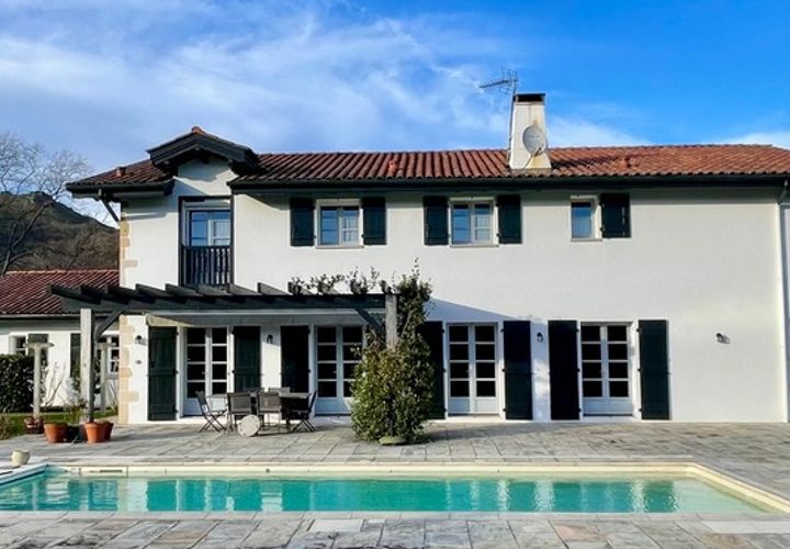 Villa a Sare, Pyrenees-Atlantiques, Sare - € 1.030.000 | Ref: 340930344857 - foto 1