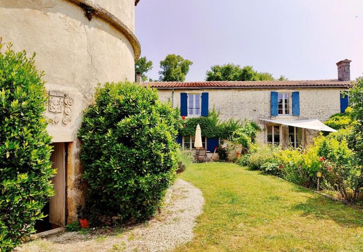 Herregård i Mazeray, Charente-Maritime, Mazeray - € 339 000 | Ref: 10C1316A3445462A - foto 1