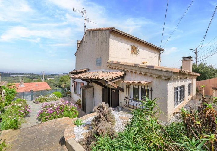 Villa i Antibes, Alpes-Maritimes, Antibes - € 645.000 | Ref: 12030395213 - foto 1