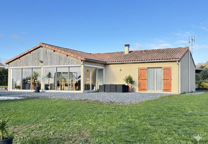 Villa i Theil-Rabier, Charente, Theil-Rabier - € 391.000 | Ref: C202AF447ECD4516 - foto 1