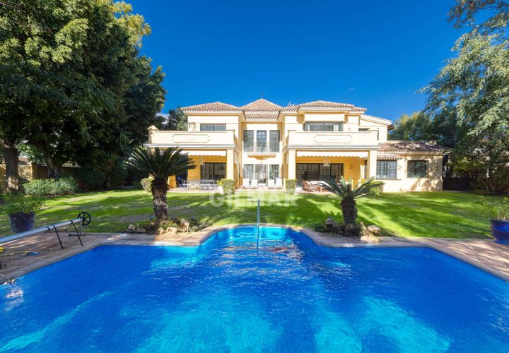 Villa i Estepona, Malaga, Estepona - € 3.600.000 | Ref: 217221 - foto 1