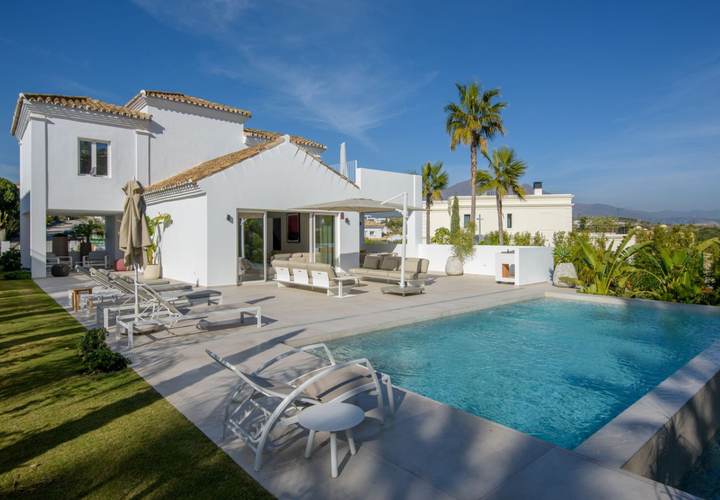 Villa a Estepona, Malaga, Estepona - € 1.595.000 | Ref: BLXR-1201 - foto 1
