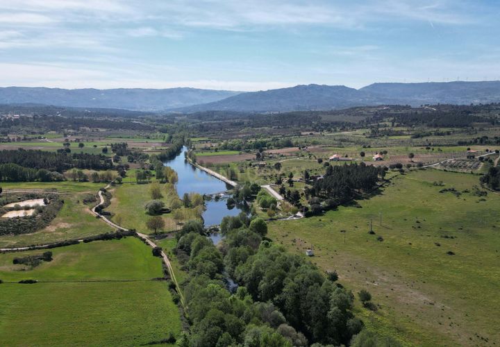 Helårsgrund i Celorico da Beira, Guarda, Celorico da Beira - € 450.000 | Ref: C0473-00223 - foto 1