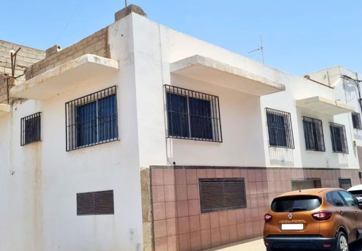 Villa a Arrecife, Lanzarote, Arrecife - € 425.000 | Ref: 046/9345 - foto 1