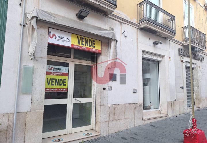Erhvervsejendom i Benevento, Benevento, Benevento - € 145.000 | Ref: AA20463 - foto 1