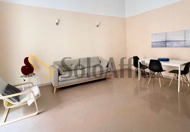 Apartament a Bari, Bari, Bari - € 750/mes | Ref: AA665 - foto 1