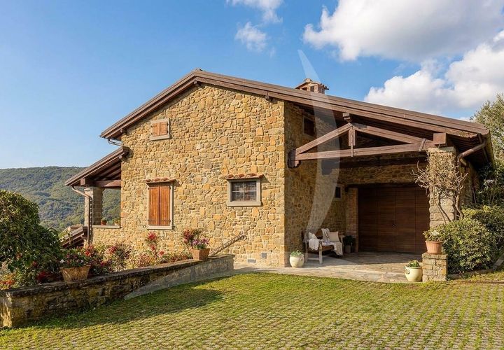 Farm hus i Chitignano, Arezzo, Chitignano - € 490.000 | Ref: a1190rc41450 - foto 1