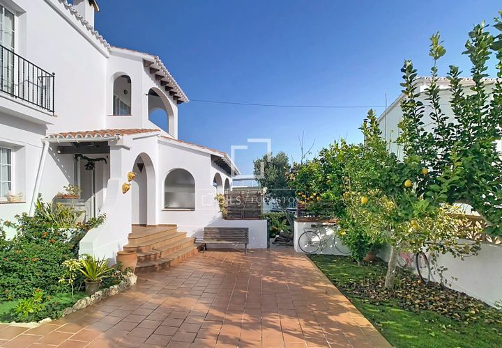 Villa i Es Castell, Menorca, Es Castell - € 745.000 | Ref: MEN65281 - foto 1