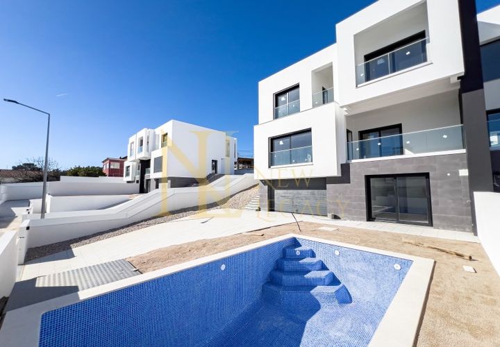 Stadthaus in Corroios, Setubal, Corroios - € 765.000 | Ref: NL - SON 012 - Foto 1