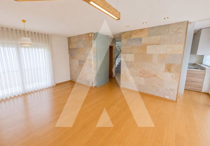 Villa i Aveiro, Aveiro, Aveiro - € 525 000 | Ref: 1040791/25 BR - foto 1