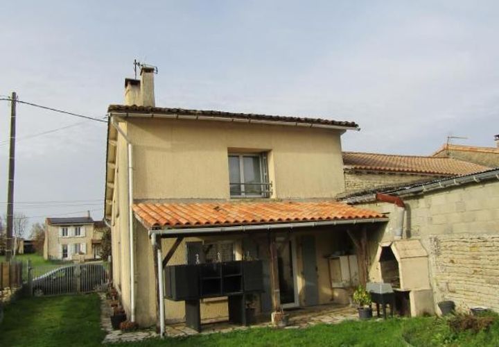 Villa a Loubille, Deux-Sevres, Loubille - € 78.000 | Ref: 8875 - foto 1