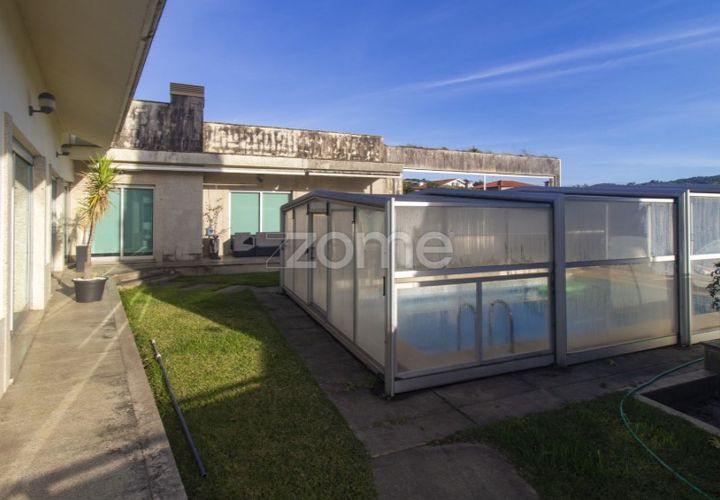 Villa en Braga, Braga, Braga - € 950.000 | Ref: ZMPT583254 - photo 1
