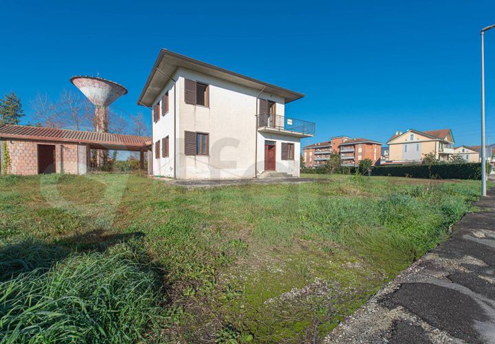 Villa a Roccasecca, Frosinone, Roccasecca - € 190.000 | Ref: AC99-149-1696 - foto 1