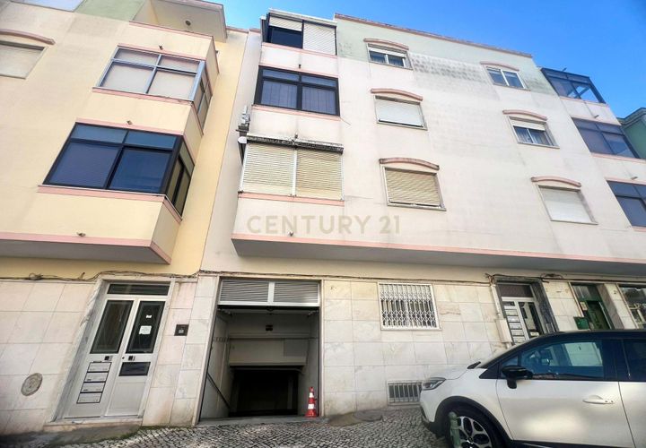 Garage i Amadora, Lisbon, Amadora - € 65.000 | Ref: C0222-06703 - foto 1