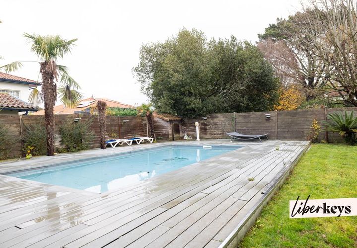 Villa a Anglet, Pyrenees-Atlantiques, Anglet - € 875.000 | Ref: DOM24937 - foto 1