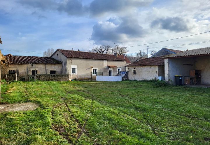 Villa a Saint-Savin, Vienne, Saint-Savin - € 126.000 | Ref: BVI82359 - foto 1
