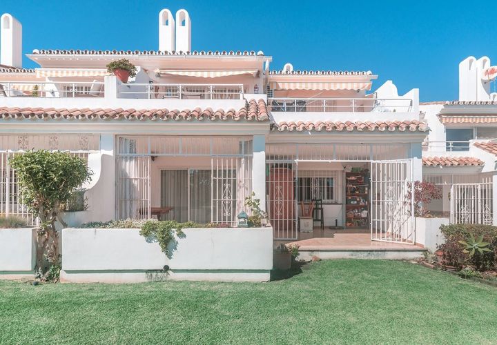 Leilighet i Estepona, Malaga, Estepona - € 315 000 | Ref: R5233546 - foto 1