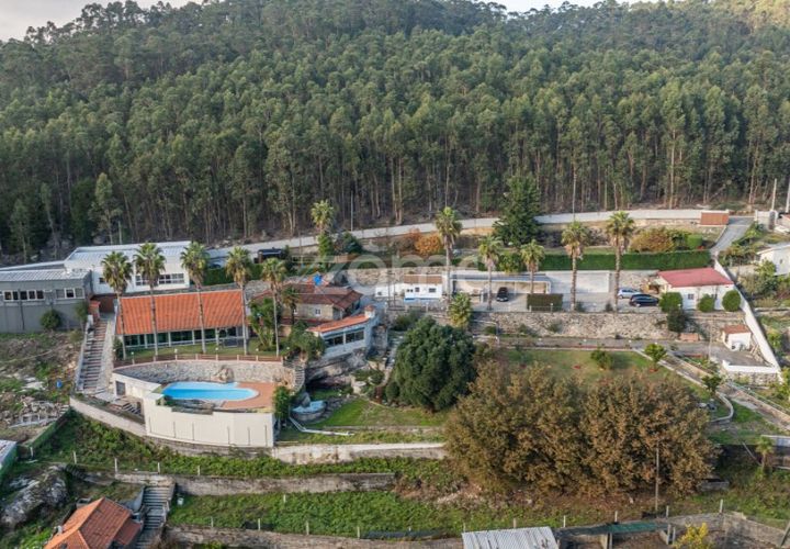Villa i Vila Verde, Braga, Vila Verde - € 1.200.000 | Ref: ZMPT583386 - foto 1